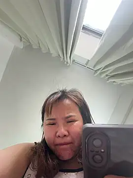 Yanzi-mm online show from 29, 4, 2026