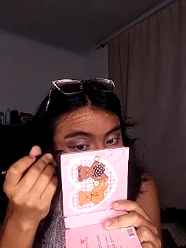 Snapshot of VaneMoon chatting on 1, 6, 2026 VaneMoon online show from 1, 6, 2026