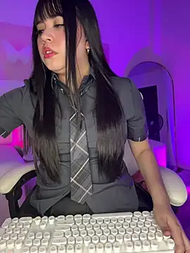 iEmily  online show from 9, 5, 2026