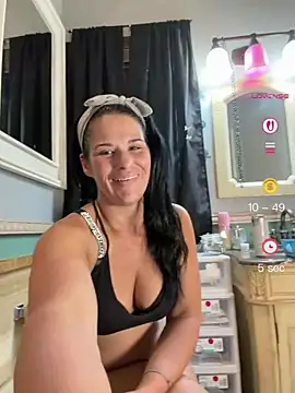 Snapshot of Vanessa_Valentine chatting on 1, 8, 2026 Vanessa Valentine online show from 1, 8, 2026