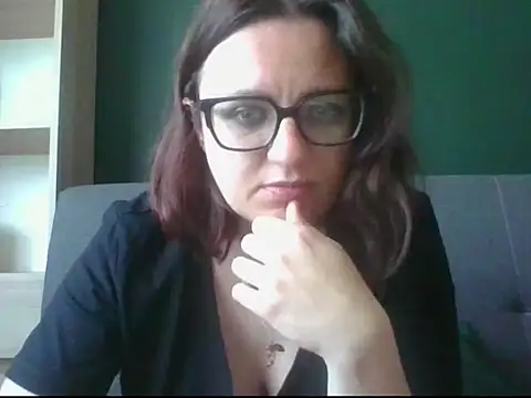 Snapshot of sensual_paris chatting on 20, 5, 2026 sensual paris online show from 20, 5, 2026