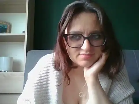 Snapshot of sensual_paris chatting on 11, 6, 2026 sensual paris online show from 11, 6, 2026