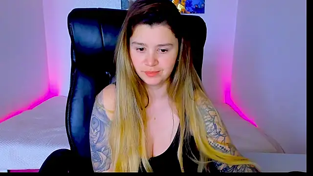 Snapshot of Natali_Secret chatting on 14, 5, 2026 Natali Secret online show from 14, 5, 2026