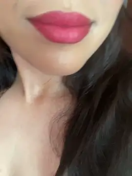 Loora8 online show from 19, 6, 2026