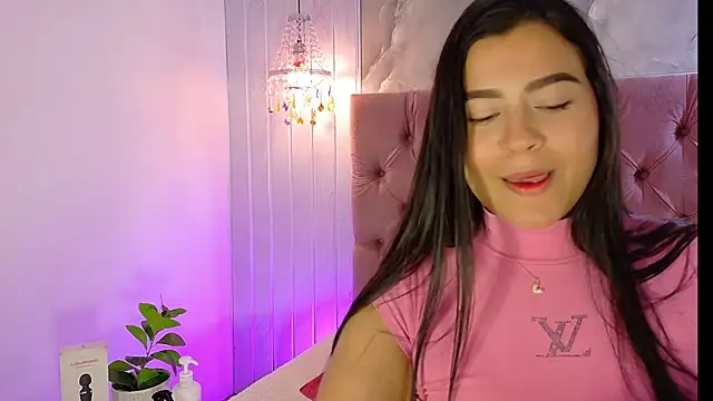 RenataPeach online show from 10, 6, 2026