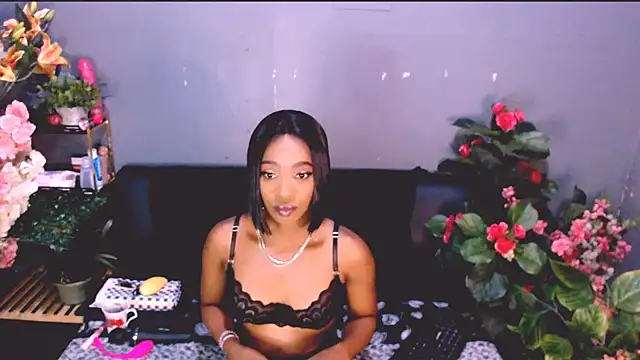Snapshot of LolaSavageXO chatting on 22, 5, 2026 LolaSavageXO online show from 22, 5, 2026