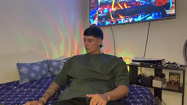 Snapshot of SexxxySquirterStev777 chatting on 6, 7, 2026 SexxxySquirterStev777 online show from 6, 7, 2026