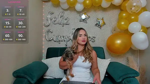 Snapshot of paolarey chatting on 5, 2, 2025 paolarey online show from 5, 2, 2025