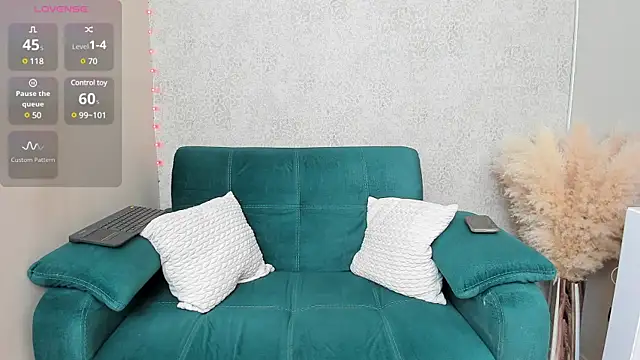 Snapshot of paolarey chatting on 19, 2, 2025 paolarey online show from 19, 2, 2025