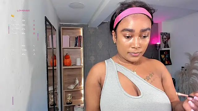 Snapshot of alessia_anderson chatting on 5, 11, 2025 alessia anderson online show from 5, 11, 2025