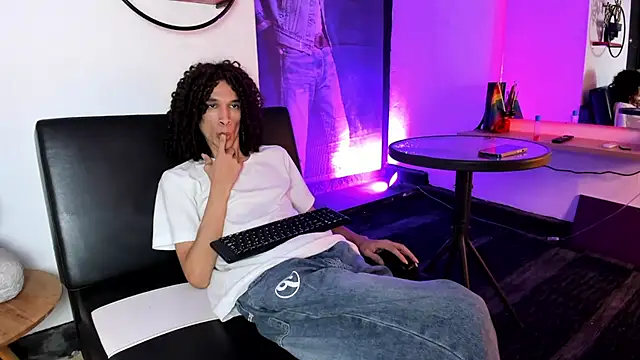 anddy hugecock online show from 14, 7, 2026