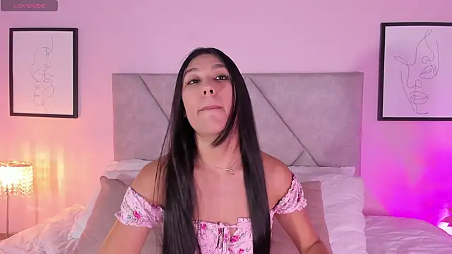 Emiilyh  online show from 15, 6, 2026