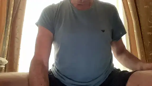 Snapshot of henrybull007 chatting on 15, 6, 2026 henrybull007 online show from 15, 6, 2026