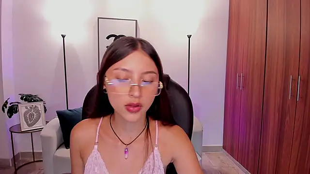 Nikky sweett  online show from 11, 5, 2026