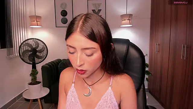 Nikky sweett  online show from 28, 5, 2026