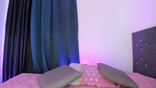 aaisha h  online show from 4, 8, 2026