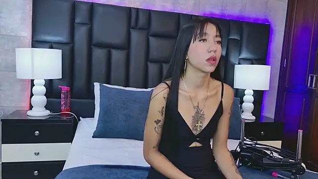 Snapshot of VioletSweetts chatting on 9, 5, 2026 VioletSweetts online show from 9, 5, 2026