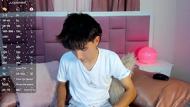 Snapshot of christopher_robin4 chatting on 22, 5, 2026 christopher robin4 online show from 22, 5, 2026