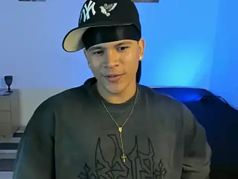 Snapshot of sant_wahlberg chatting on 8, 6, 2026 sant wahlberg online show from 8, 6, 2026
