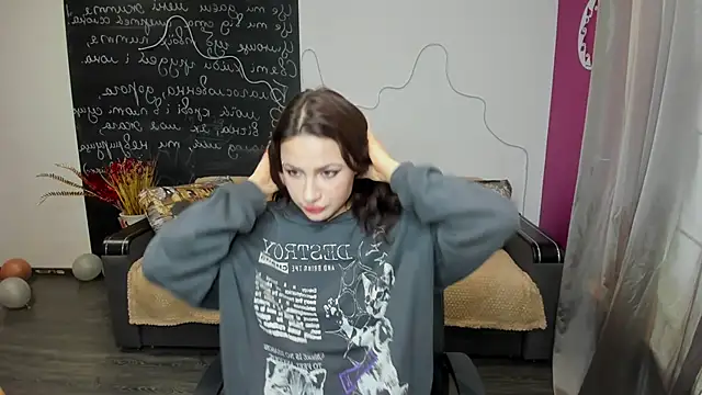 MariaMooni online show from 28, 4, 2026