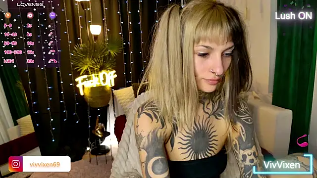 Snapshot of VivVixen chatting on 21, 5, 2026 VivVixen online show from 21, 5, 2026