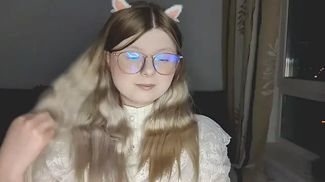 Snapshot of YukiBlush chatting on 12, 5, 2026 YukiBlush online show from 12, 5, 2026