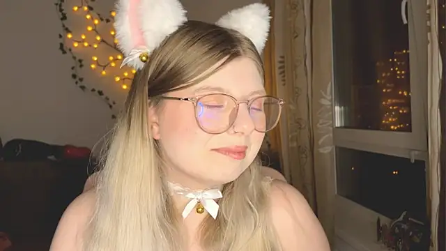 Snapshot of YukiBlush chatting on 13, 6, 2026 YukiBlush online show from 13, 6, 2026