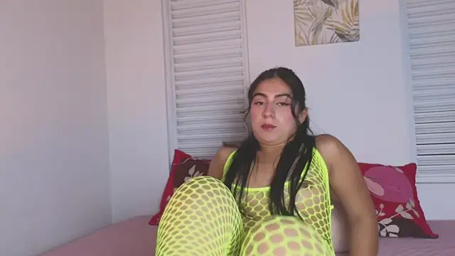 VictoriaaLopez online show from 15, 5, 2026