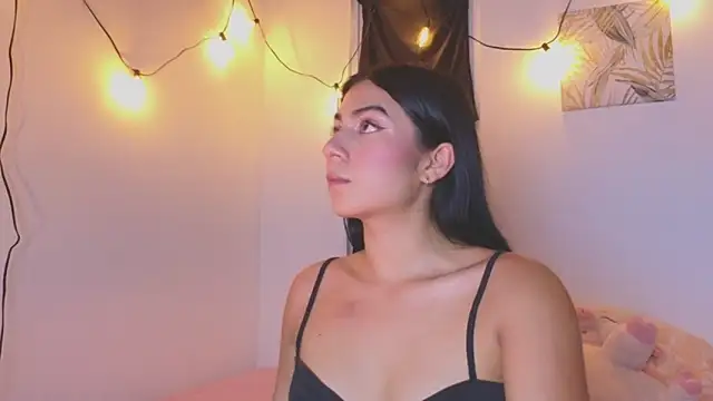 VictoriaaLopez online show from 12, 6, 2026