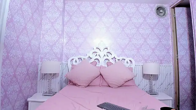Miabloom19  online show from 18, 6, 2026