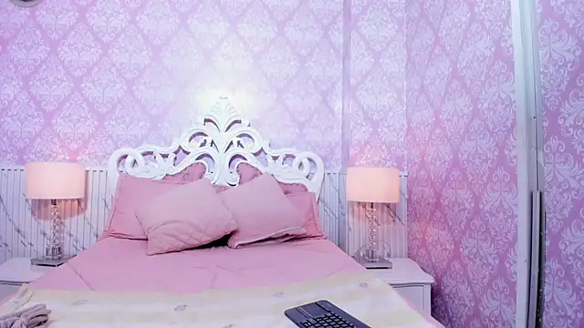 Miabloom19  online show from 23, 6, 2026