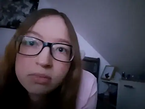 Freaky-Doll online show from 3, 5, 2026