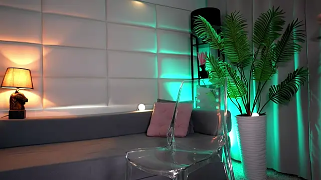 Snapshot of Juliadragon chatting on 10, 11, 2025 Juliadragon online show from 10, 11, 2025