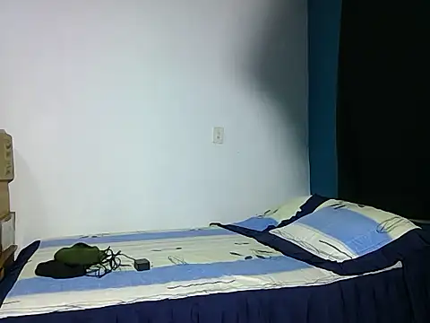 Snapshot of DuoCalienteshow69 chatting on 3, 7, 2026 DuoCalienteshow69 online show from 3, 7, 2026