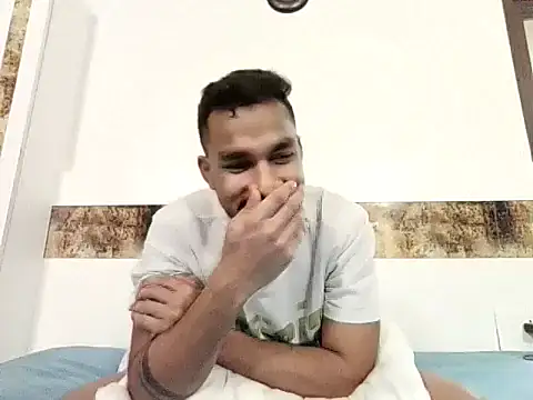 Snapshot of Desihotboy990 chatting on 24, 6, 2026 Desihotboy990 online show from 24, 6, 2026