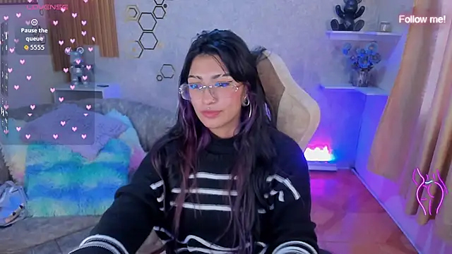 mia smoke  online show from 30, 5, 2026