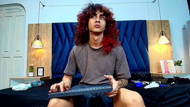 Divine      online show from 16, 5, 2026