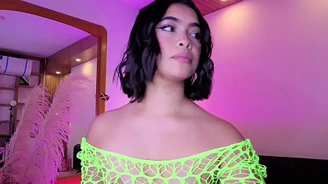 Chloe monroee online show from 18, 5, 2026