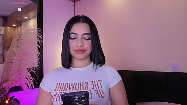 Chloe monroee online show from 4, 7, 2026
