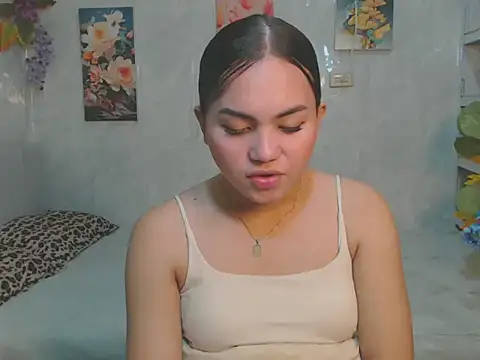 Snapshot of ur_asiankat chatting on 15, 5, 2026 ur asiankat online show from 15, 5, 2026