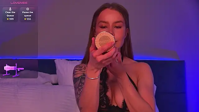 AshleyRoyse online show from 8, 5, 2026