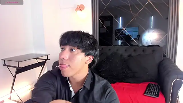 Snapshot of jhoan_evanss chatting on 22, 5, 2026 jhoan evanss online show from 22, 5, 2026