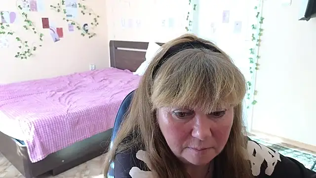 Melania Cook online show from 18, 5, 2026