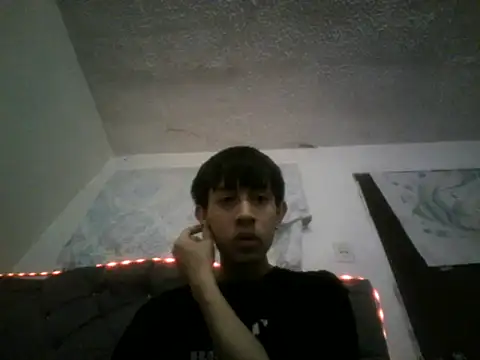 Snapshot of caos_mod chatting on 28, 5, 2026 caos mod online show from 28, 5, 2026