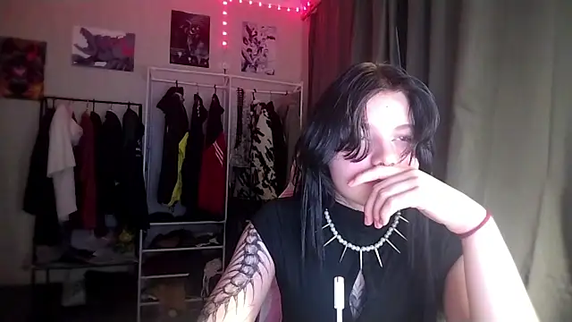 VeIvetLure online show from 17, 5, 2026