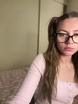 daisycollins online show from 12, 6, 2026