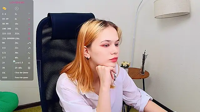 MoonF0xy online show from 4, 5, 2026
