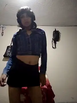 Snapshot of Liil_bunny chatting on 4, 5, 2026 Liil bunny online show from 4, 5, 2026