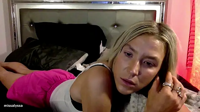 Snapshot of Misss_alyssaaa chatting on 23, 6, 2026 Misss alyssaaa online show from 23, 6, 2026