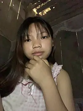 Snapshot of Cham-py chatting on 17, 5, 2026 Cham-py online show from 17, 5, 2026